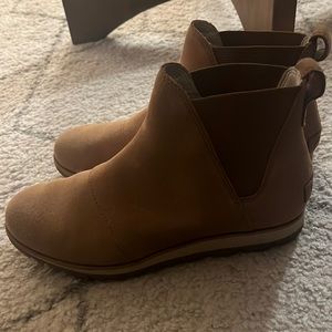 Tan suede sorel booties size 7